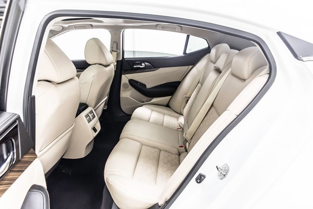 Used 2018 Nissan Maxima Platinum image 31