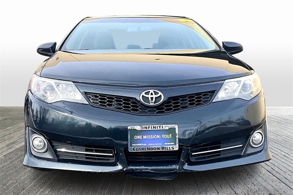 Used 2013 Toyota Camry SE image 2