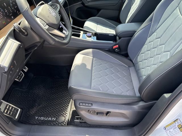 New 2026 Volkswagen Tiguan SEL R-Line AWD/4WD image 11