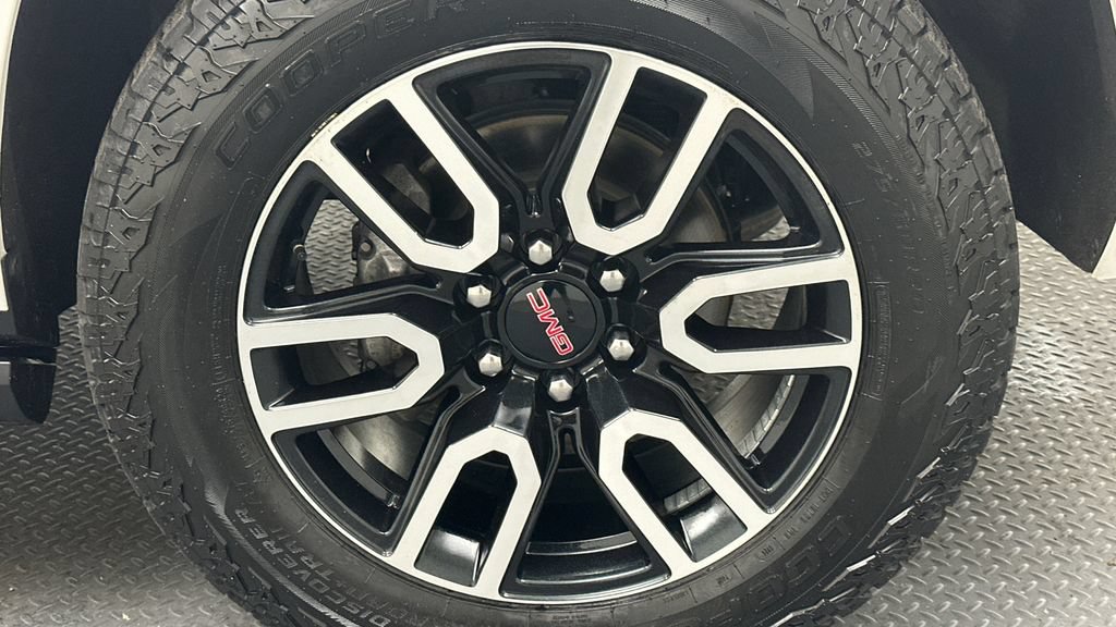 Used 2022 GMC Yukon XL AT4 AWD/4WD image 21