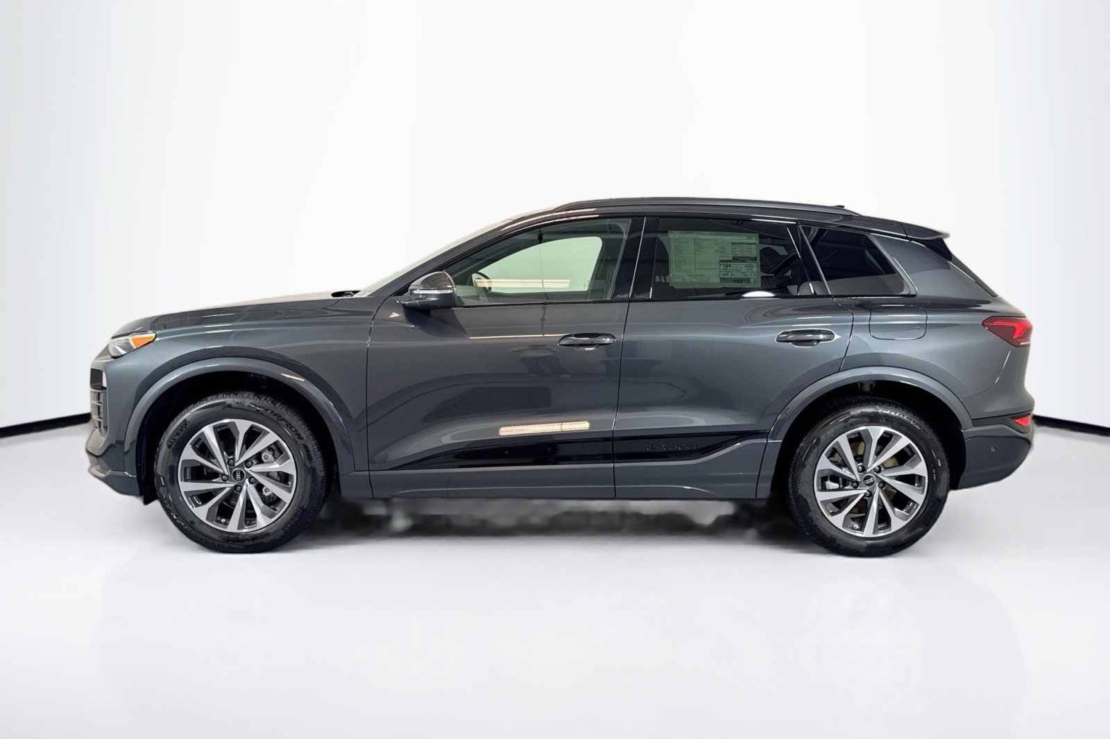 New 2027 Audi Q6 e-tron Premium image 8