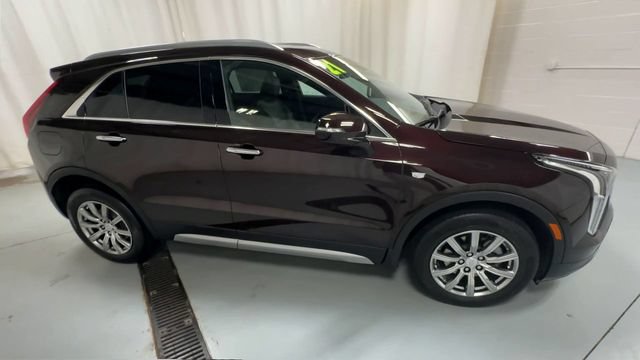Used 2021 Cadillac XT4 Premium Luxury w/ Cold Weather Package AWD/4WD image 9