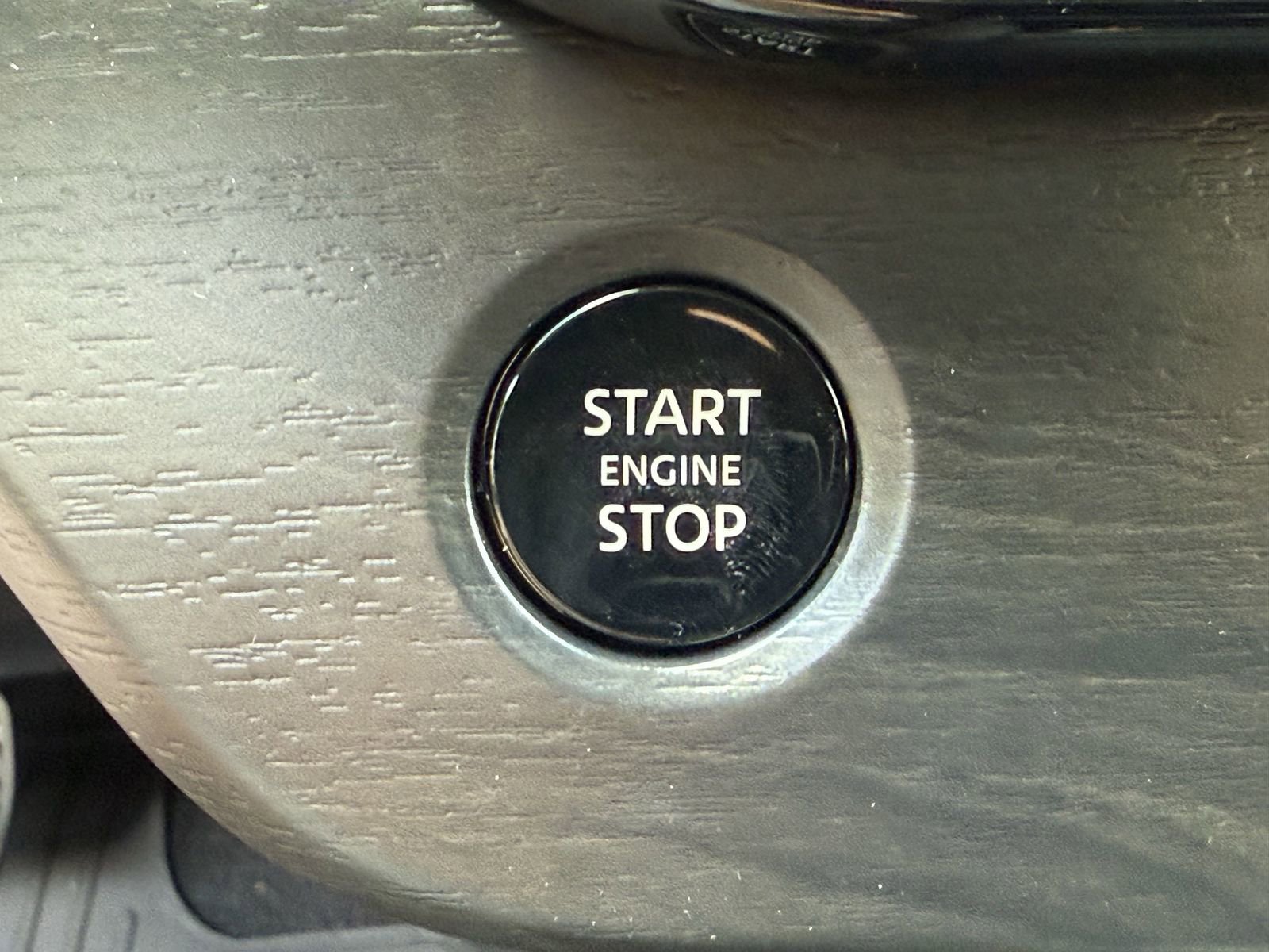 New 2025 Nissan Murano SV AWD/4WD image 8