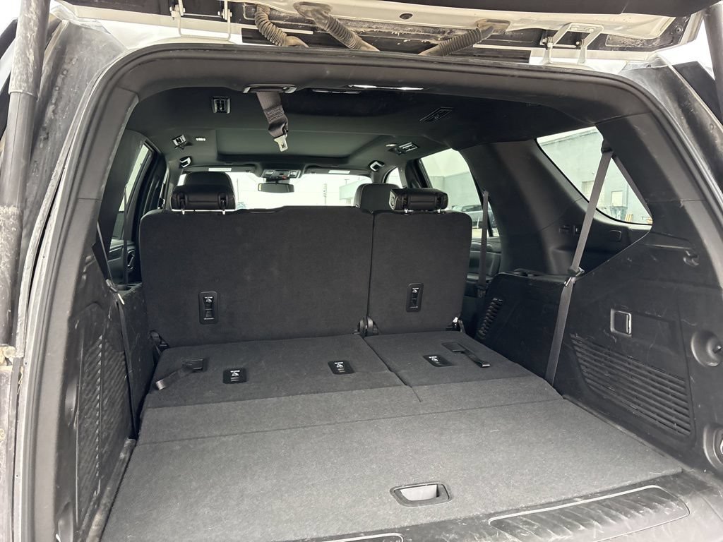 Used 2023 GMC Yukon SLT AWD/4WD image 11