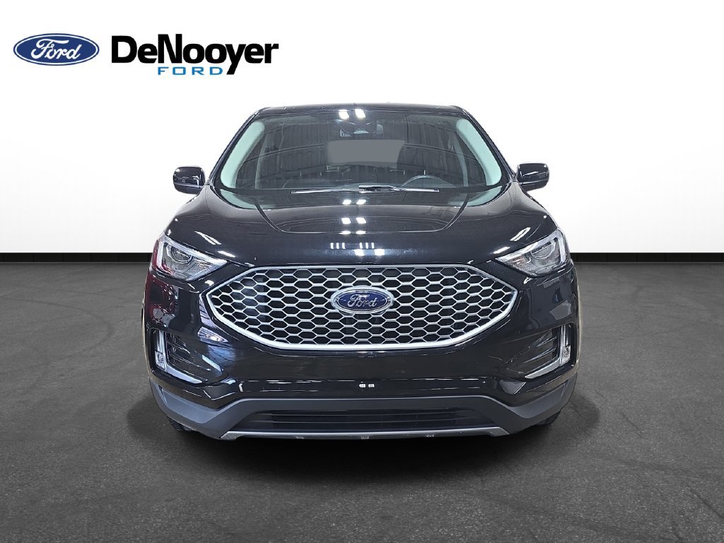 Used 2024 Ford Edge SEL w/ Convenience Package AWD/4WD image 3