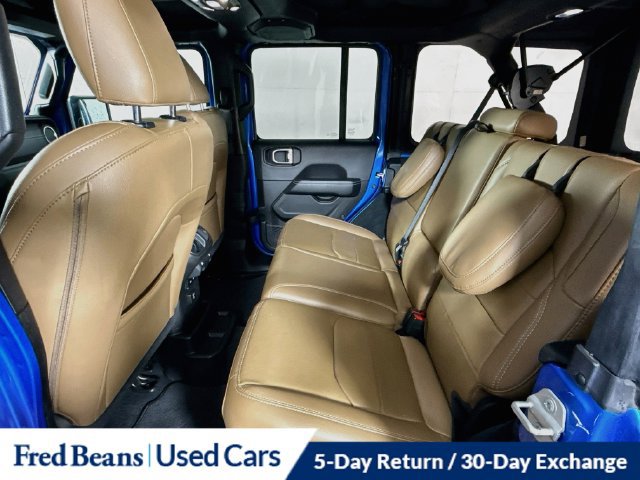 Used 2023 Jeep Wrangler Unlimited Sahara AWD/4WD image 31
