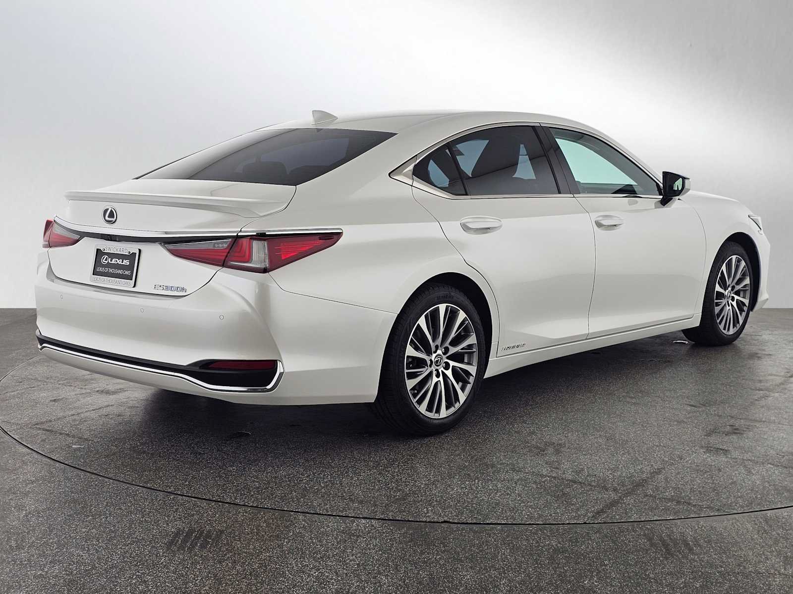 Used 2021 Lexus ES 300h w/ Premium Package FWD image 3