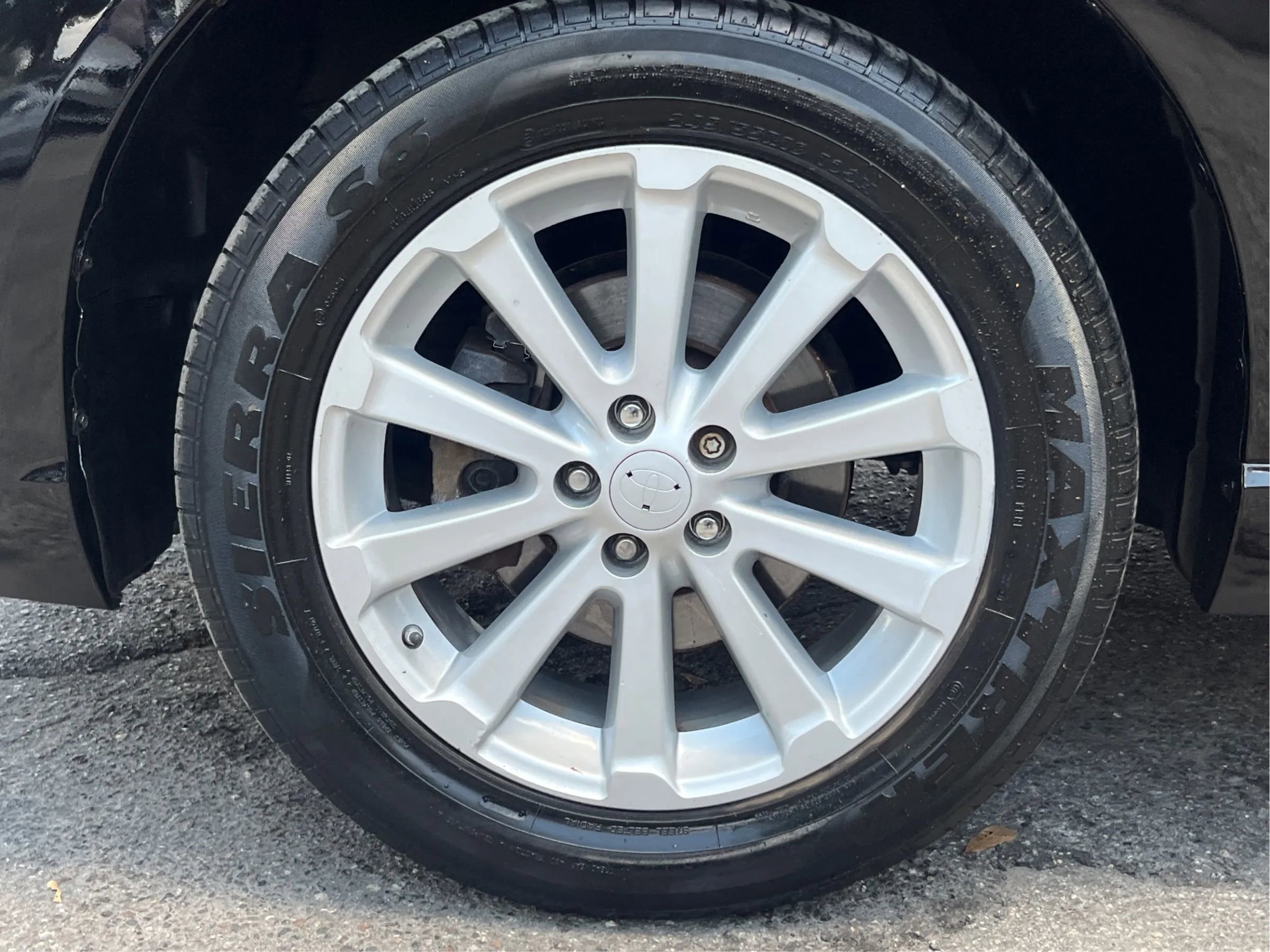 Used 2012 Toyota Venza XLE AWD/4WD image 30