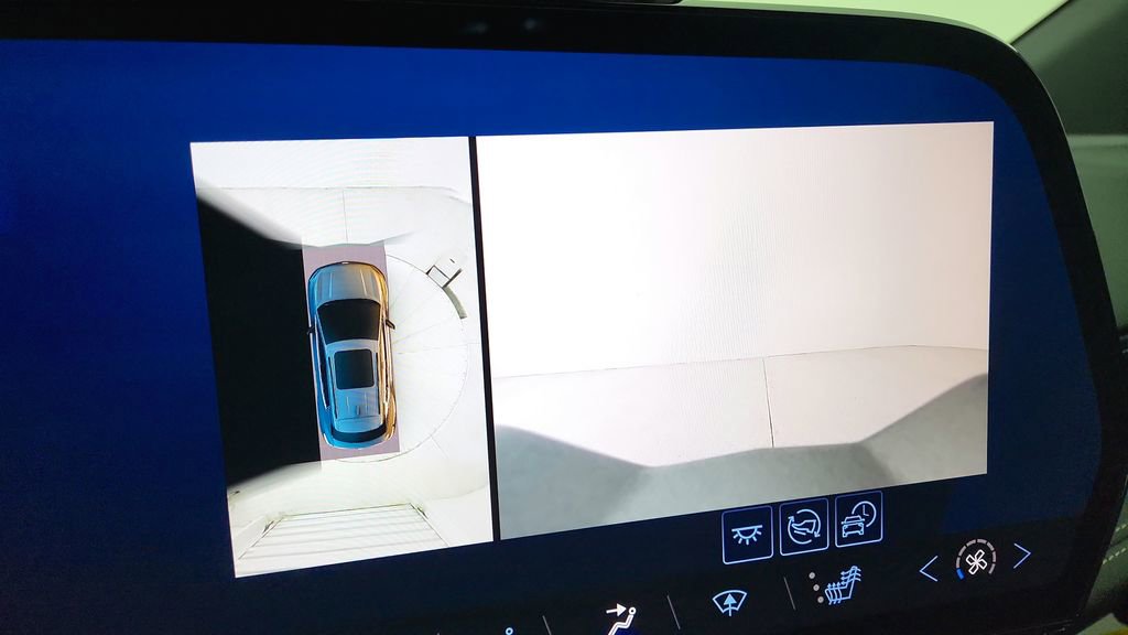 New 2025 Chevrolet Blazer EV LT image 23