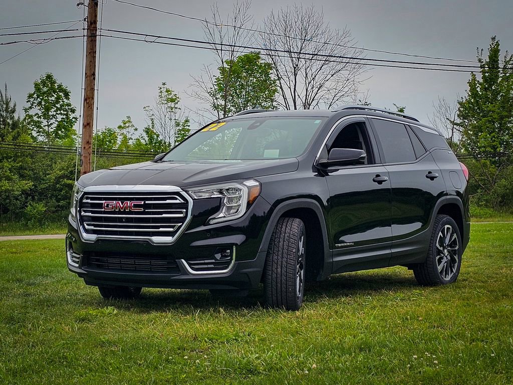 Used 2022 GMC Terrain SLT w/ Infotainment Package II AWD/4WD image 8