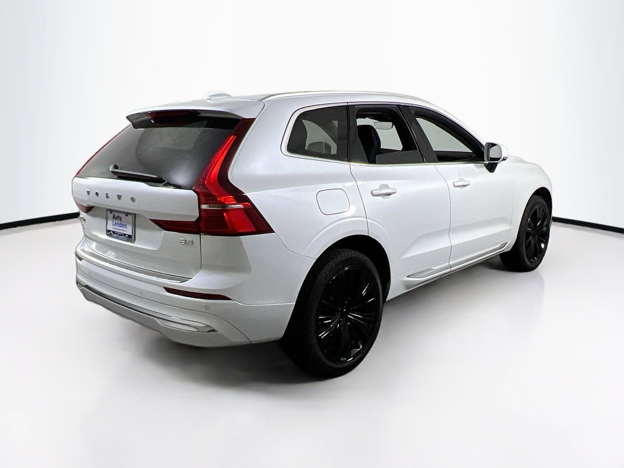 Used 2022 Volvo XC60 B5 Inscription w/ Protection Package Premier image 5
