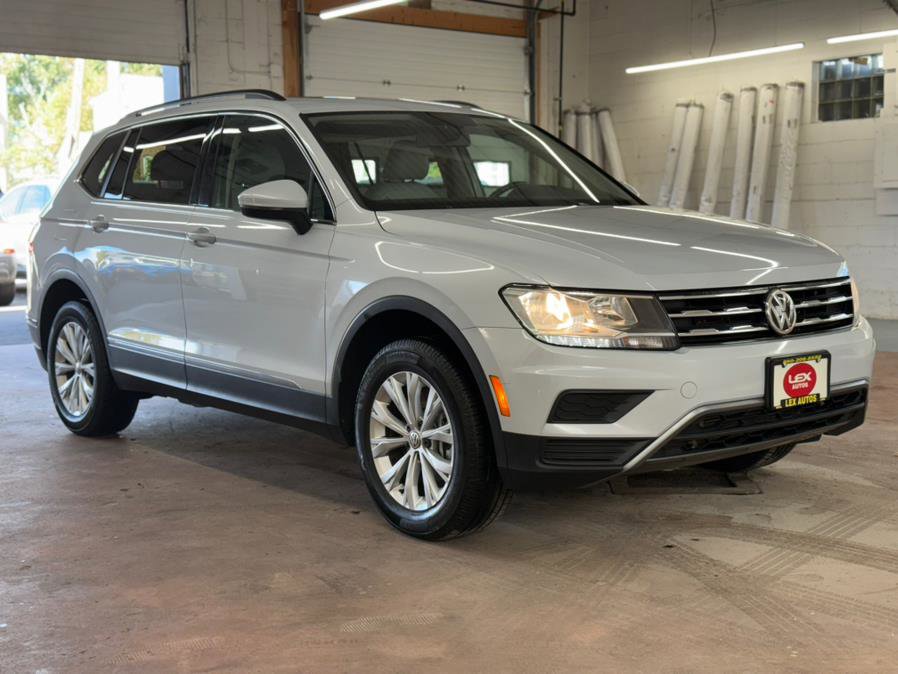 Used 2018 Volkswagen Tiguan SE w/ Panoramic Sunroof Package AWD/4WD image 5