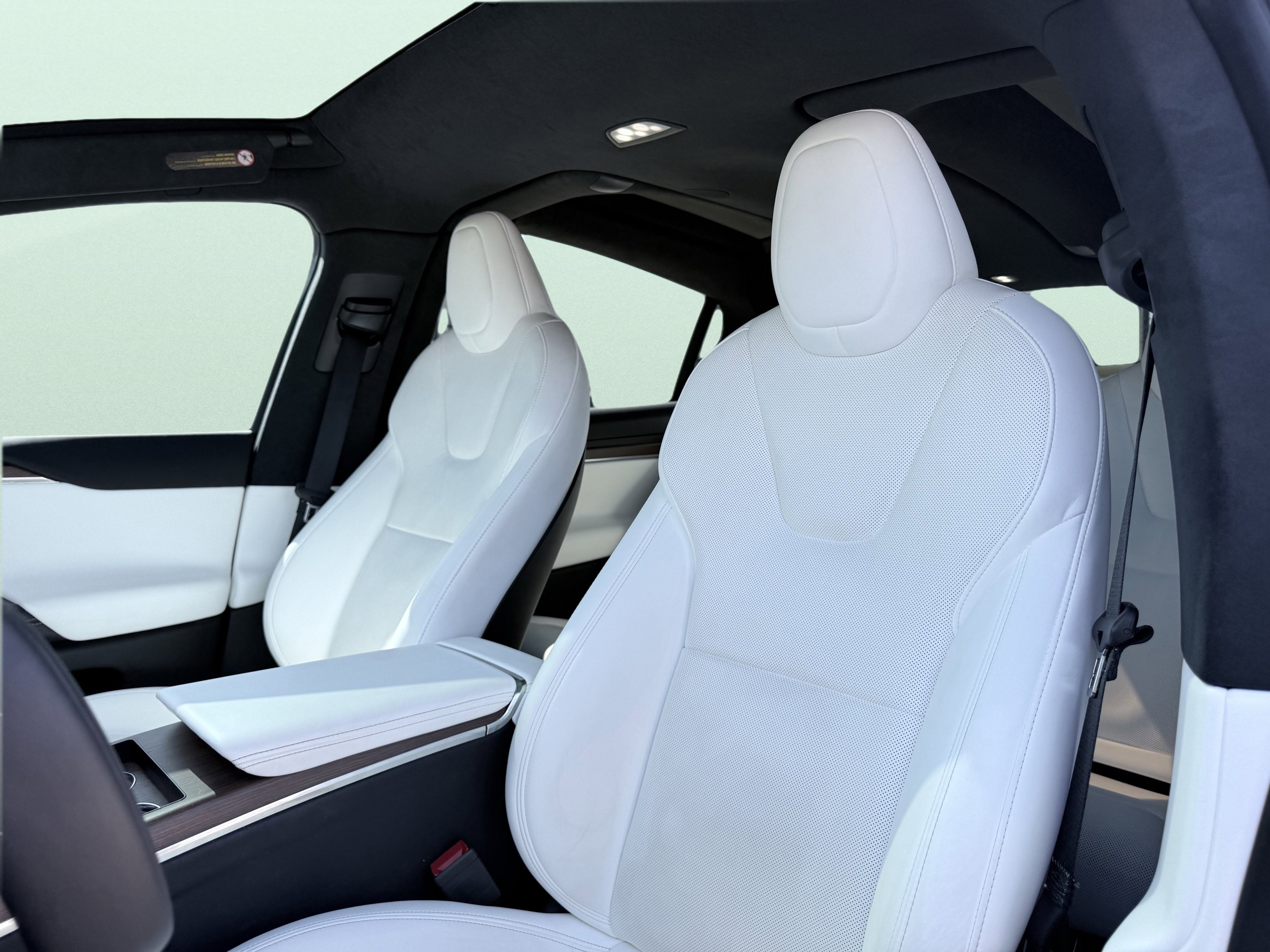 Used 2022 Tesla Model X image 31