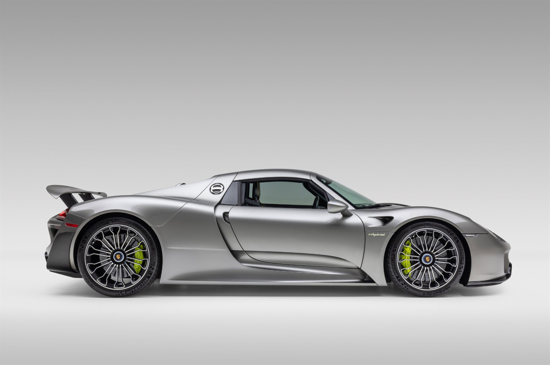 Used 2015 Porsche 918 Spyder AWD/4WD image 18