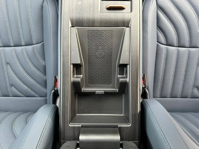 Certified 2025 Nissan Ariya Platinum image 20