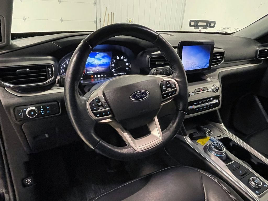 Used 2022 Ford Explorer XLT w/ Equipment Group 202A image 20