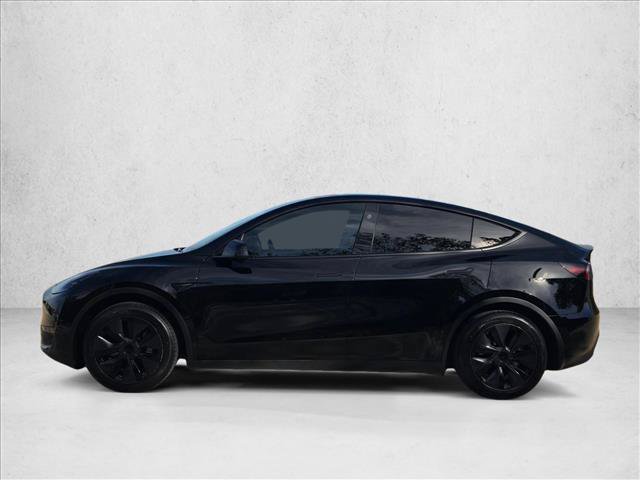 Used 2025 Tesla Model Y Long Range RWD image 9
