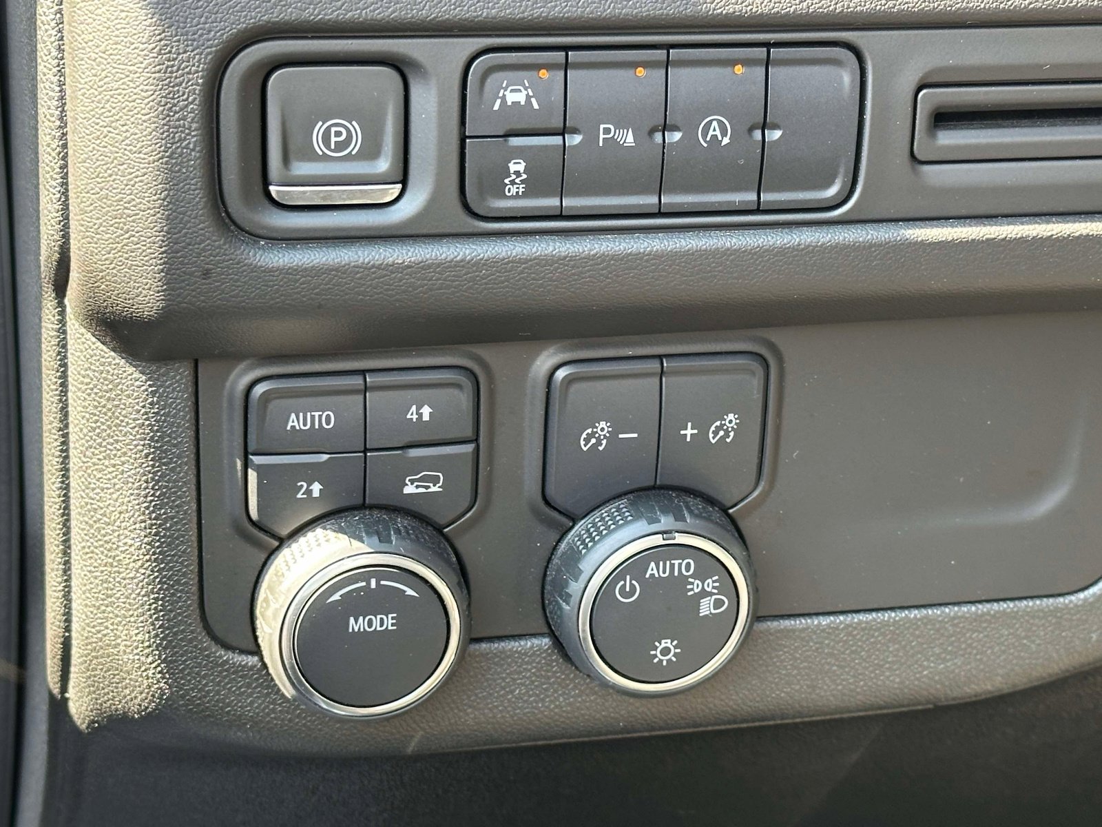 Used 2024 Chevrolet Tahoe LT AWD/4WD image 20