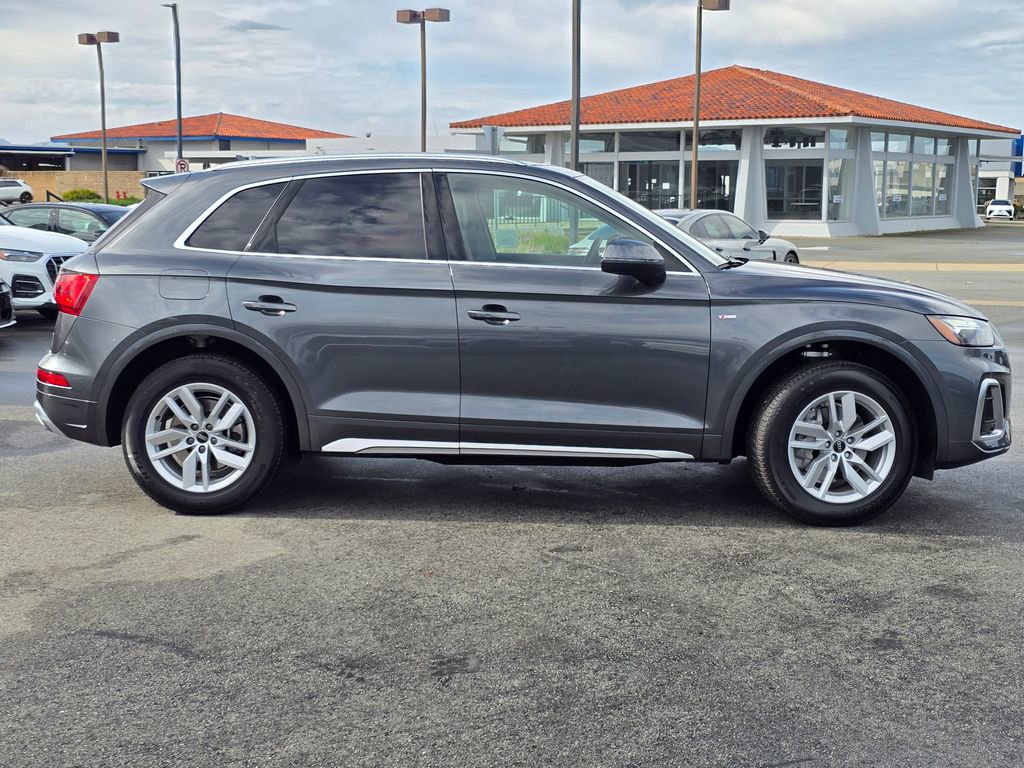 Used 2023 Audi Q5 2.0T Premium w/ Convenience Package image 35