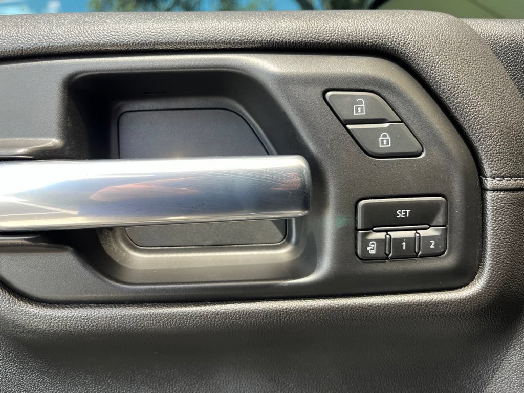 Used 2020 GMC Sierra 1500 Denali w/ Technology Package AWD/4WD image 12