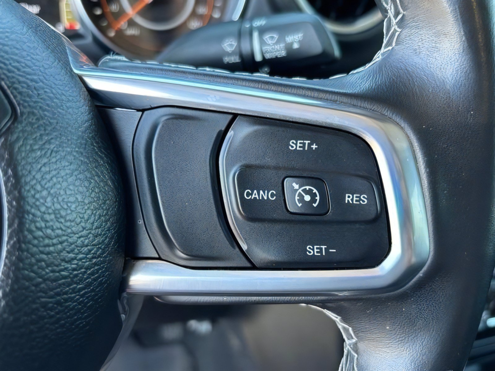Used 2021 Jeep Gladiator Overland w/ Popular Equipment Package AWD/4WD image 23