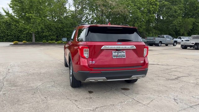 Used 2020 Ford Explorer XLT w/ Equipment Group 202A AWD/4WD image 7