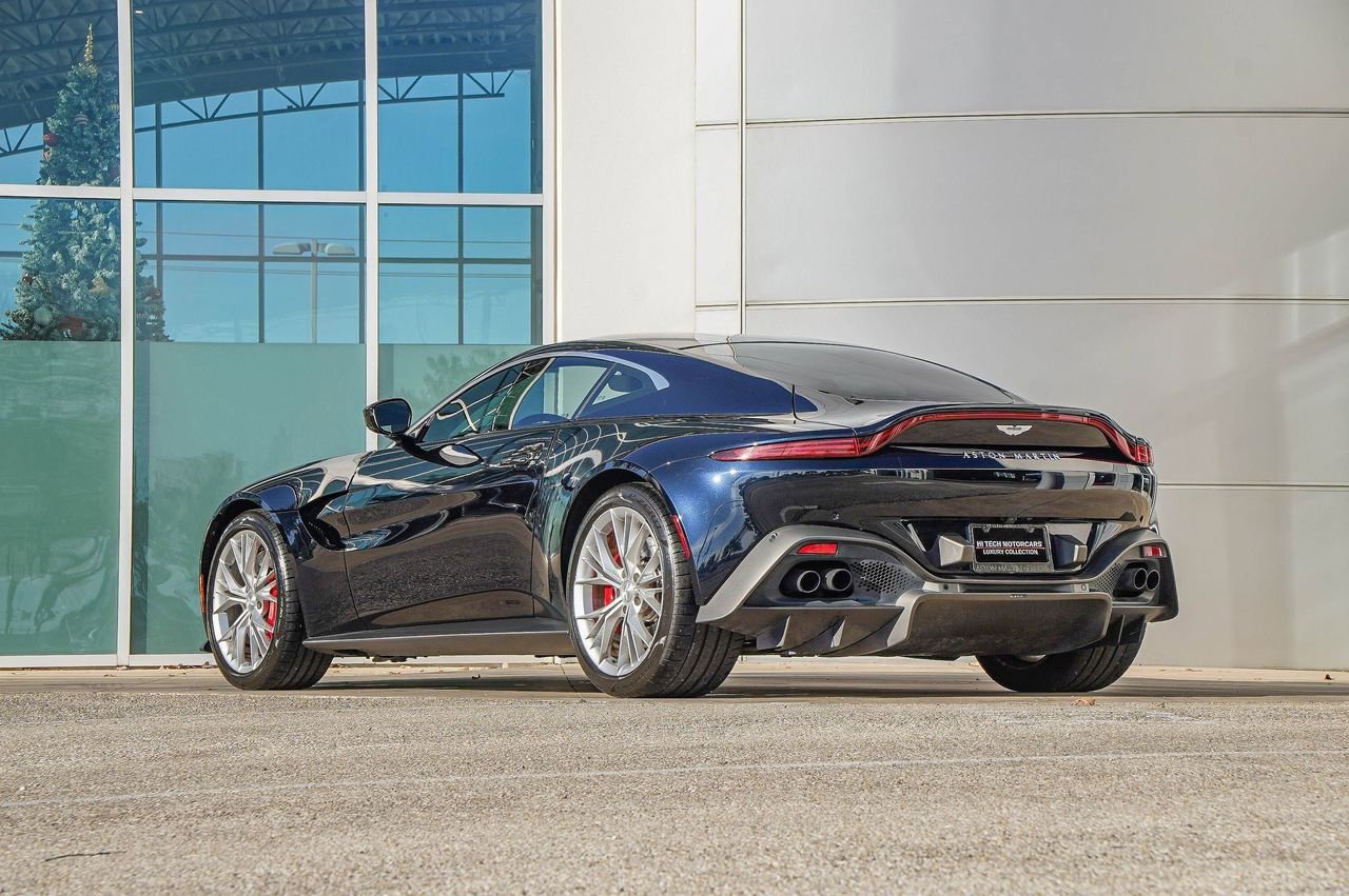 Used 2022 Aston Martin V8 Vantage Coupe image 15