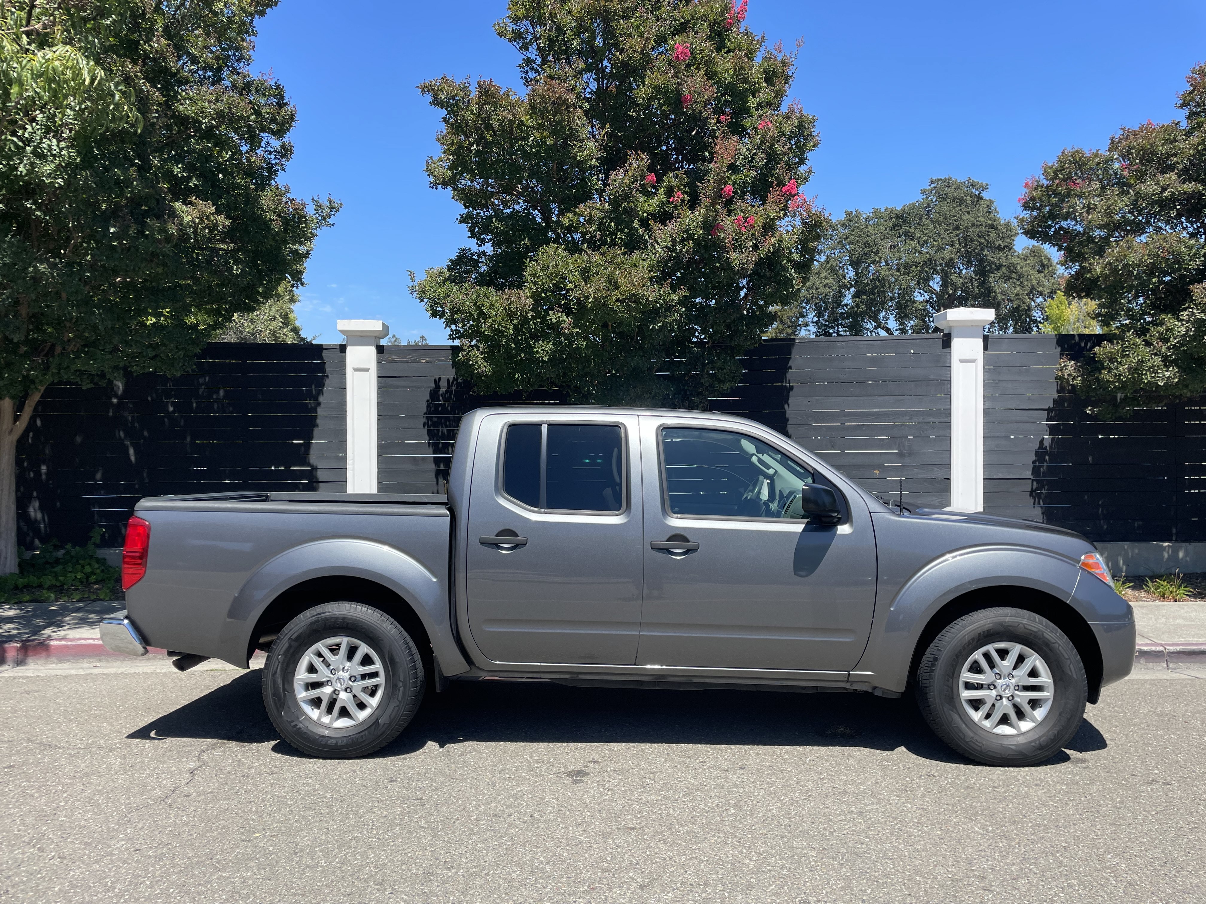 Used 2016 Nissan Frontier SV