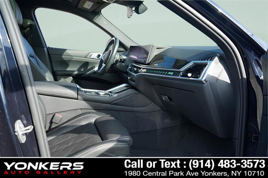 Used 2024 BMW X6 xDrive40i w/ Premium Package image 51