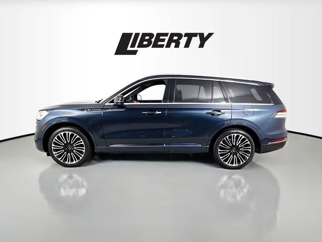 Used 2023 Lincoln Aviator Black Label w/ Dynamic Handling Package image 4
