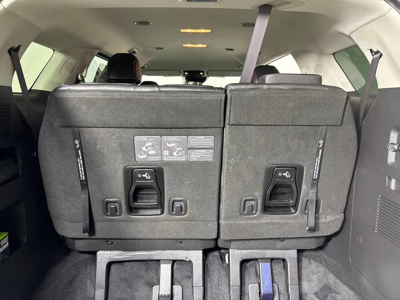 Used 2026 Kia Carnival FWD image 23