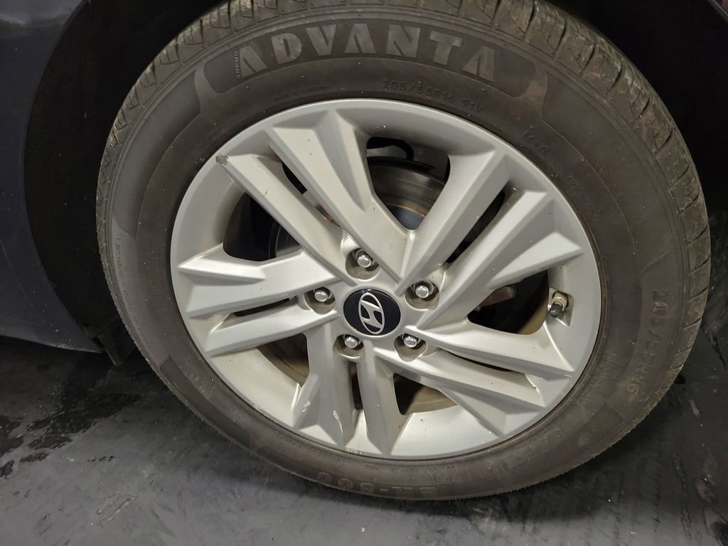 Used 2019 Hyundai Elantra Value Edition w/ Cargo Package image 10