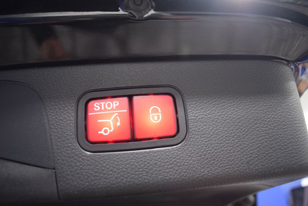 Used 2022 Mercedes-Benz GLC 300 4MATIC image 15