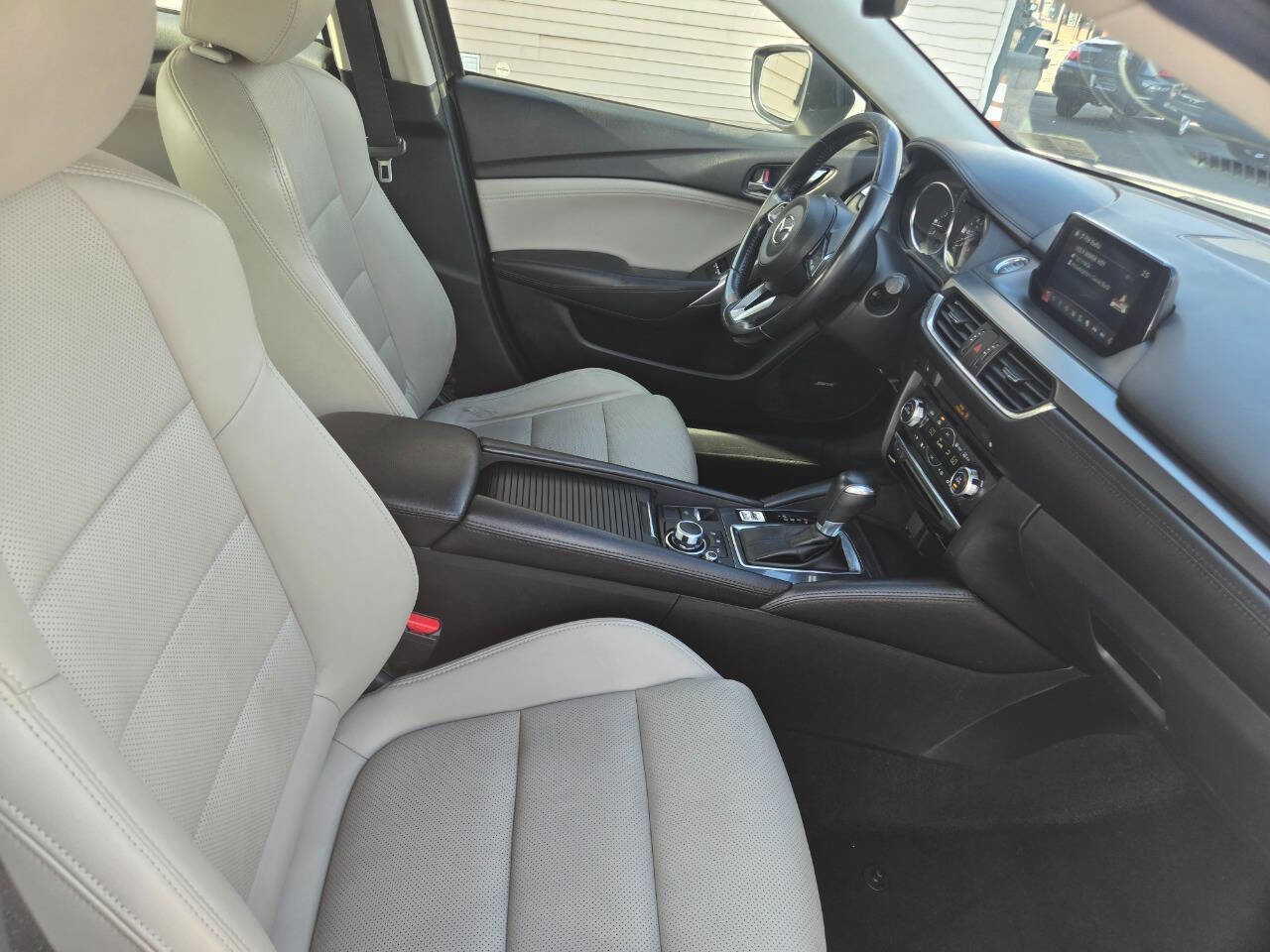 Used 2017 MAZDA MAZDA6 Touring w/ Touring Premium Package image 27