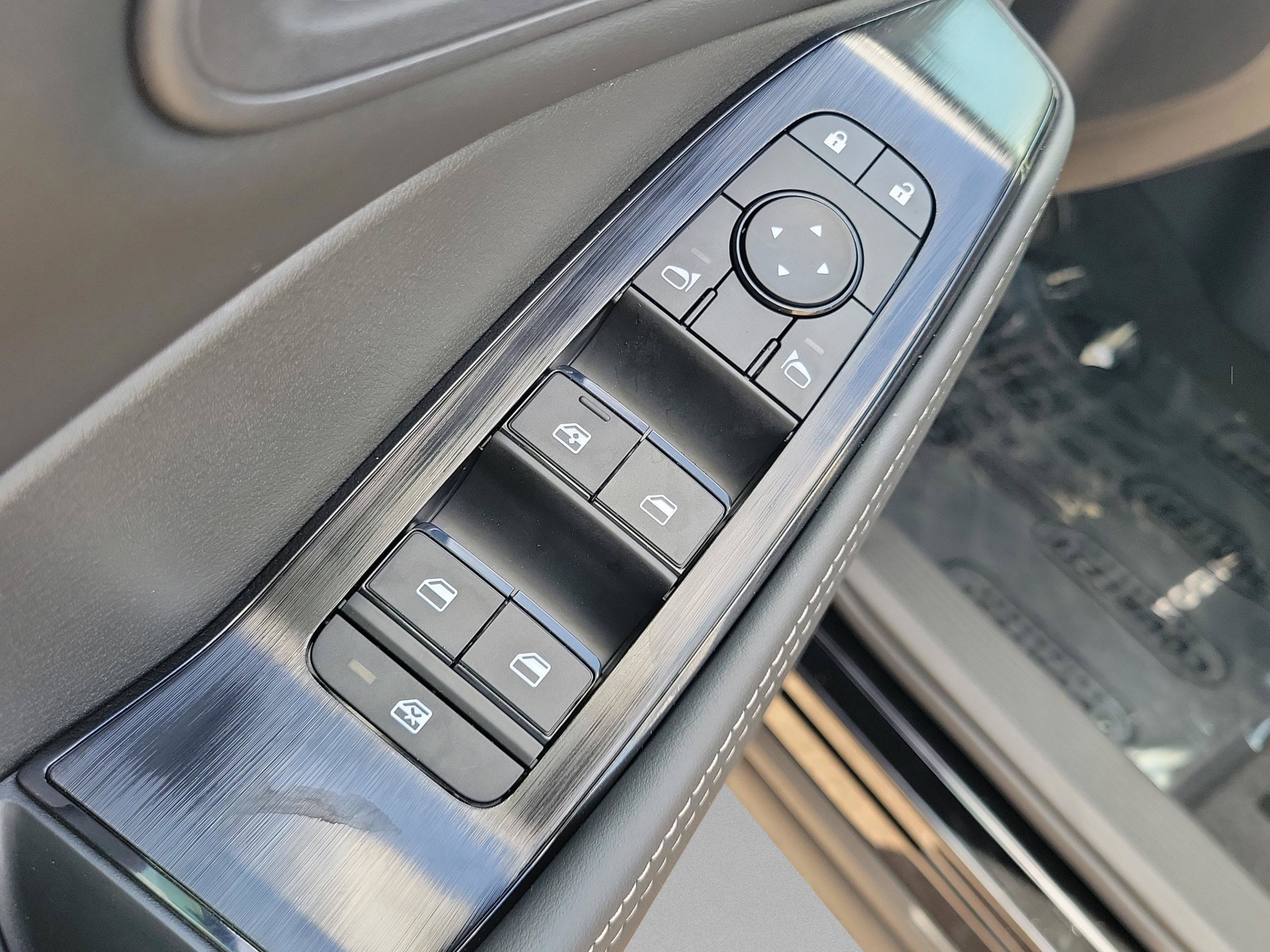 New 2026 Nissan Rogue SV FWD image 19