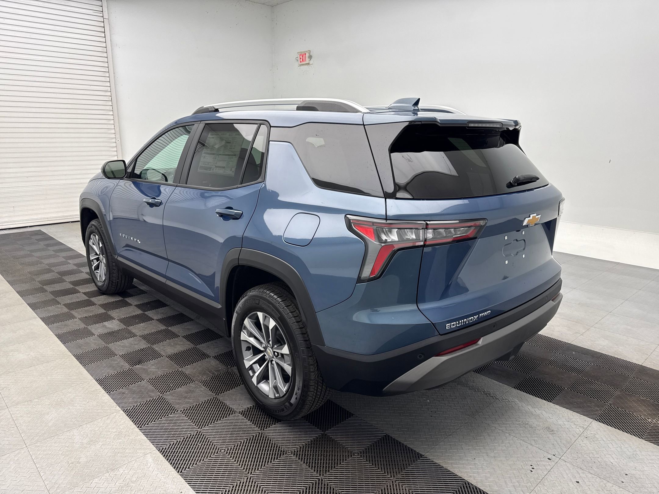 New 2026 Chevrolet Equinox LT w/ Convenience Package II image 3