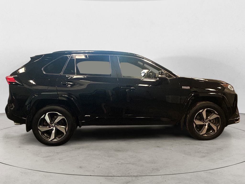 Used 2021 Toyota RAV4 SE image 6