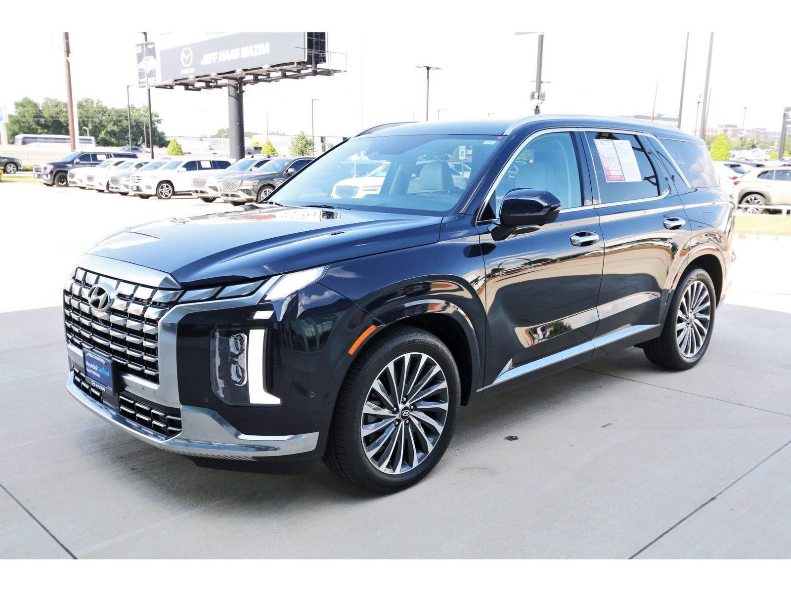 Used 2024 Hyundai Palisade Calligraphy FWD image 4