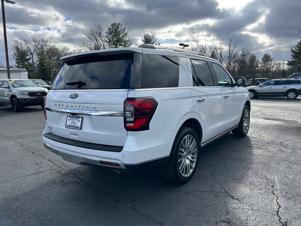 Used 2023 Ford Expedition Limited image 19