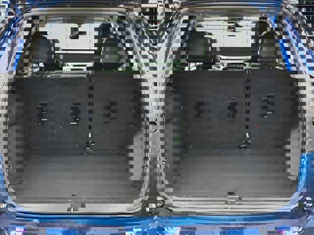 Used 2022 GMC Terrain SLT w/ Tech Package image 10