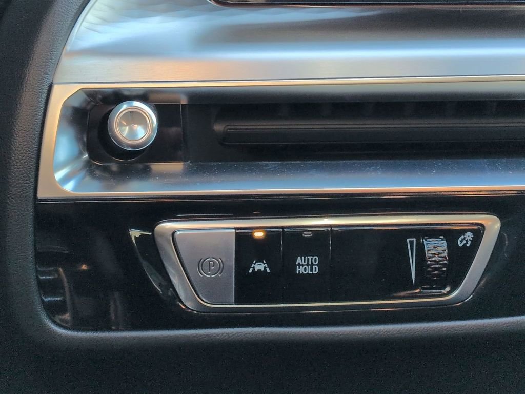 Used 2026 Cadillac Lyriq Premium Sport image 9