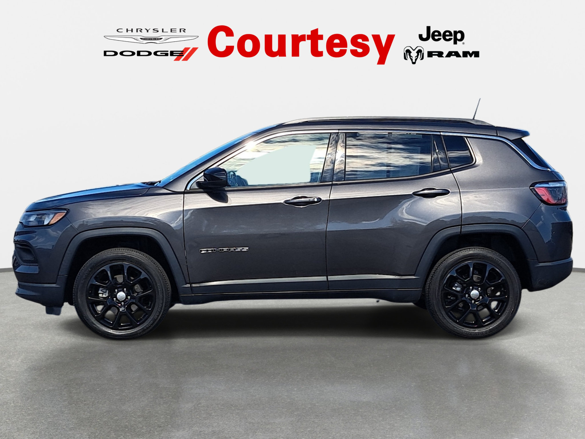 Certified 2023 Jeep Grand Cherokee Limited w/ Trailer Tow Prep Group (B) AWD/4WD image 6