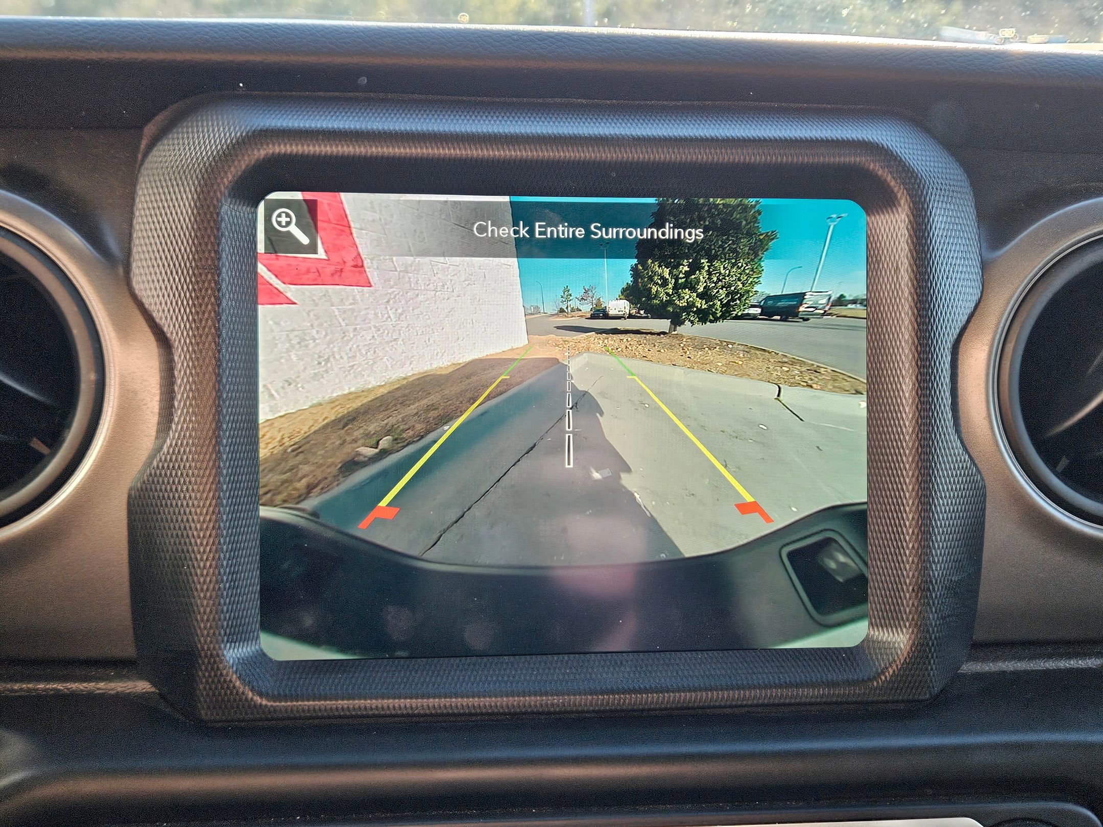 Used 2023 Jeep Gladiator Willys image 33