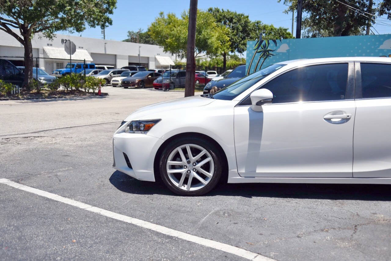 Used 2015 Lexus CT 200h FWD image 5