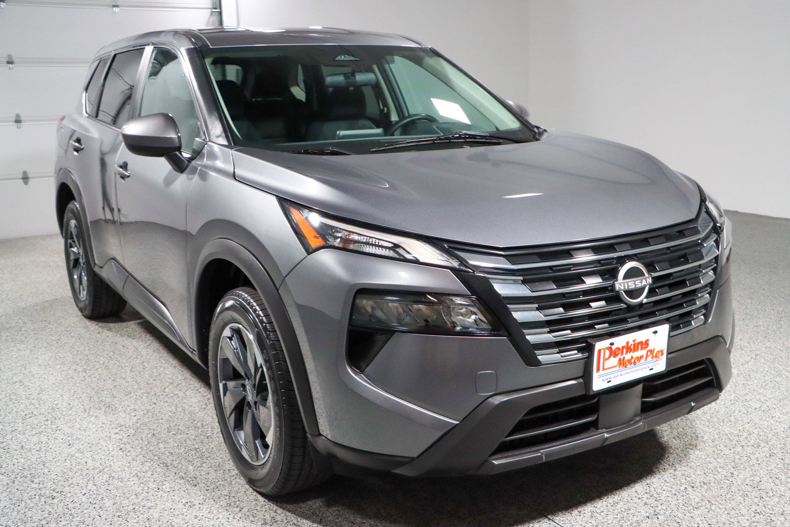 Used 2024 Nissan Rogue SV image 5