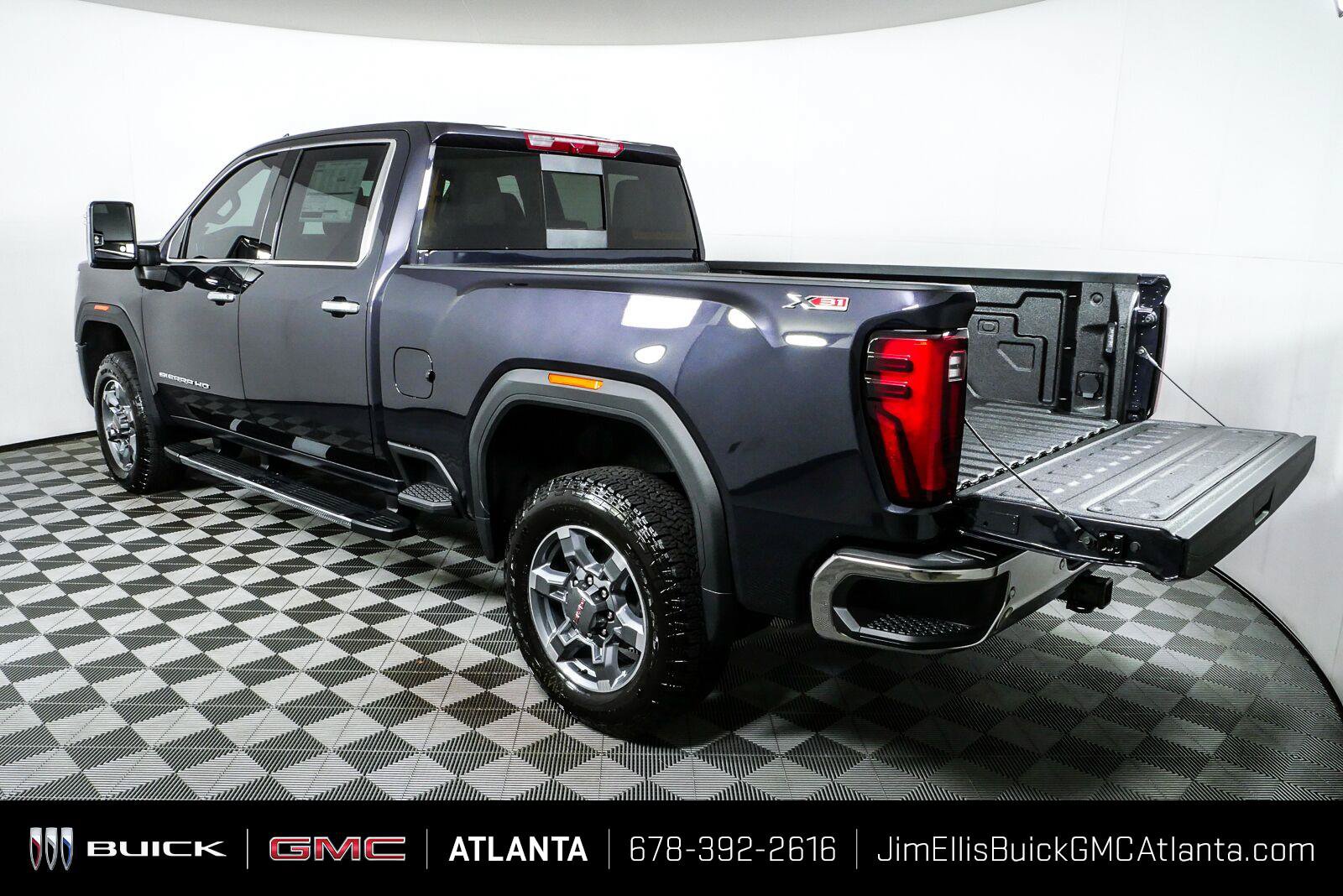 New 2026 GMC Sierra 2500 SLT w/ SLT Premium Package AWD/4WD image 32
