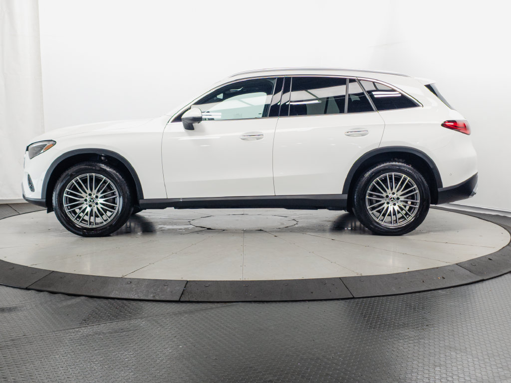 Certified 2026 Mercedes-Benz GLC 300 4MATIC image 4