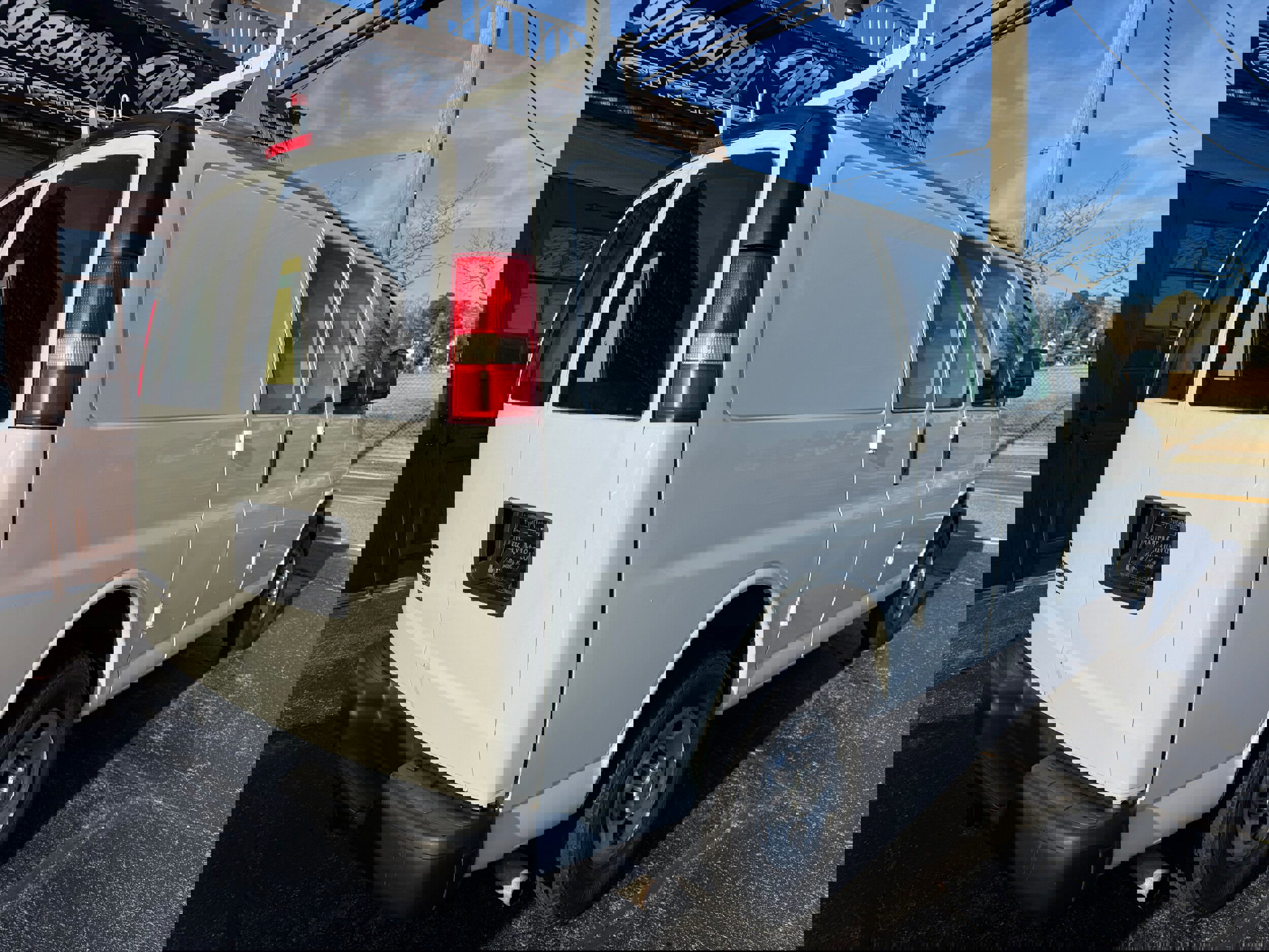 Used 2012 Chevrolet Express 3500 image 3