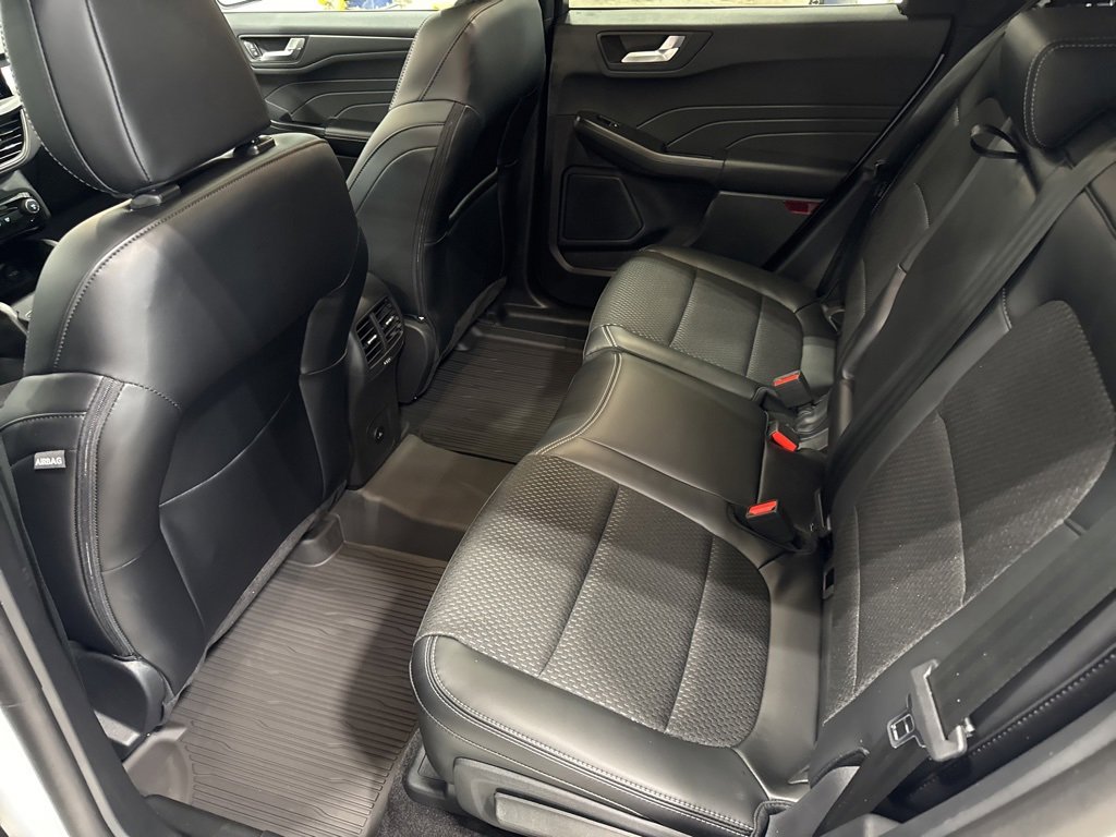 New 2025 Ford Escape SE w/ Class II Trailer Tow Package image 14