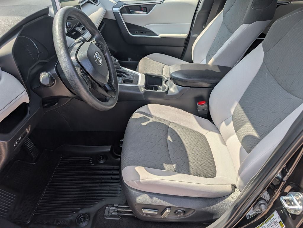 Certified 2025 Toyota RAV4 XLE AWD/4WD image 13